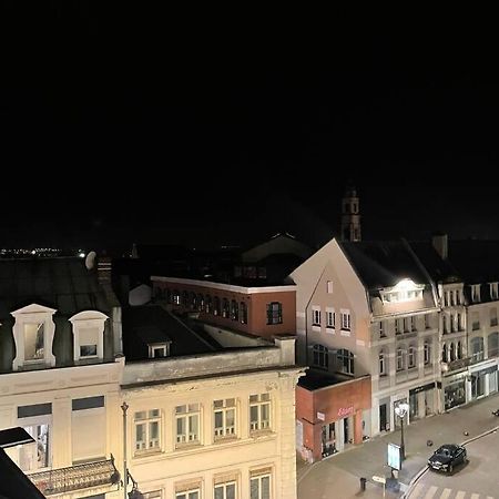 Appartement Place De Cambrai Exteriör bild