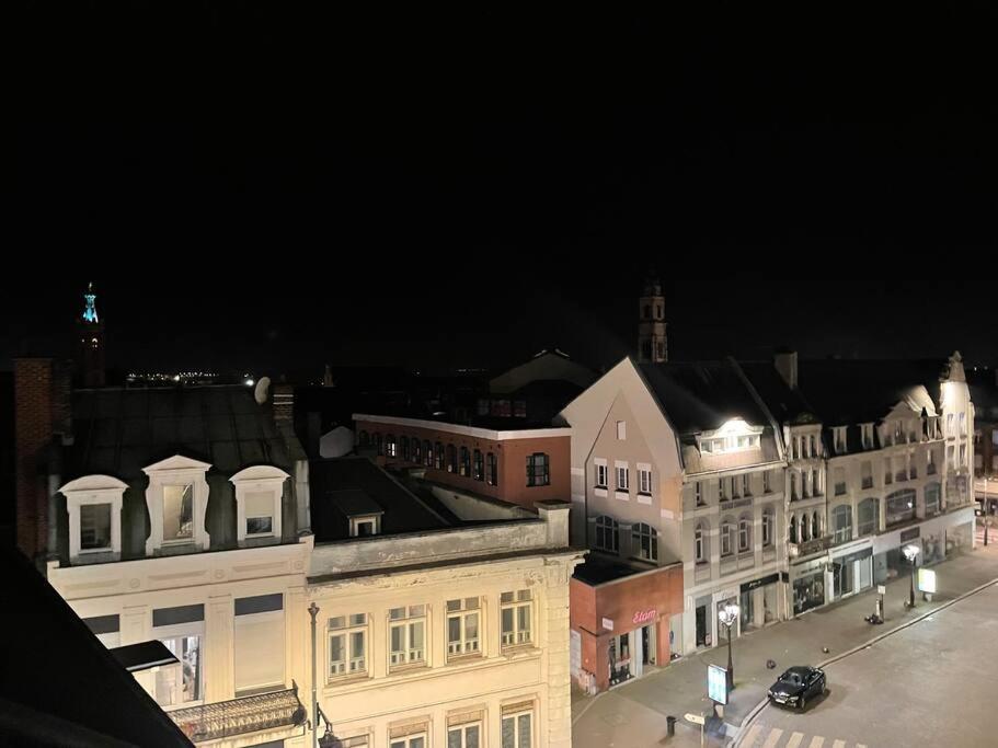 Appartement Place De Cambrai Exteriör bild